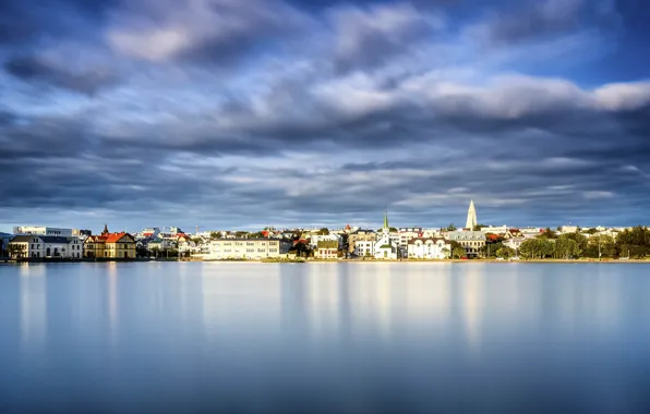 Картинка небо, вода, озеро, здания, Исландия, водная гладь, Iceland, Reykjavik