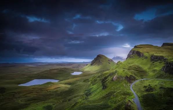 Картинка облака, горы, тучи, скалы, холмы, долина, Шотландия, озёра