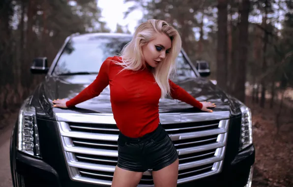 Картинка car, Cadillac, girl, Model, shorts, legs, photo, lips