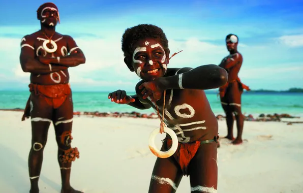 Танец, мужчины, аборигены, Escape to nature, traditional dancers with shell money, Solomon Islands, Malaita province