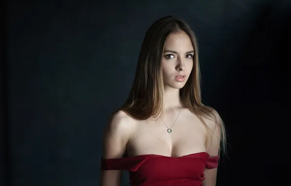 Model, Looking At Camera, Red Top, Victoria Lukina