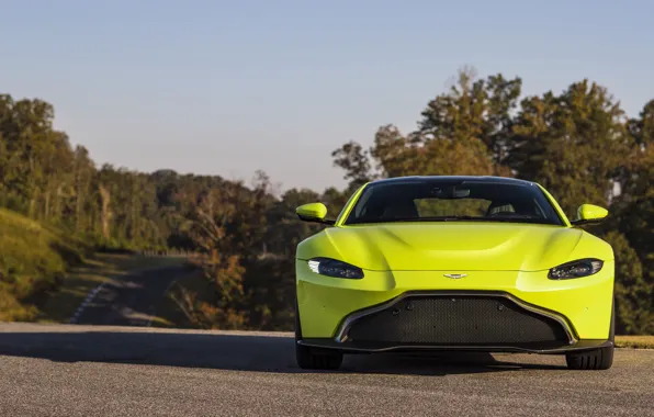 Aston Martin, Vantage, вид спереди, 2018