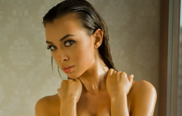 Angela, wet, cleavage, woman, young, model, photodromm, brunette