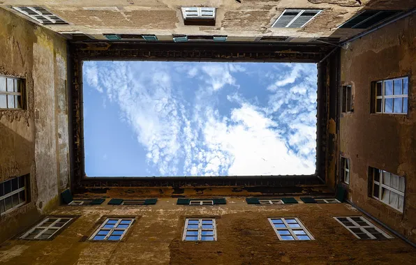 Картинка небо, здание, окна