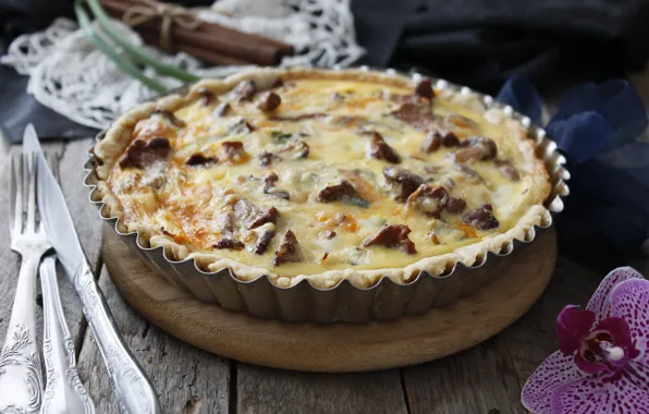 Грибы, сыр, пирог, лисички
