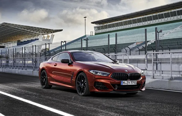 Картинка купе, BMW, стоянка, Coupe, 2018, 8-Series, тёмно-оранжевый, M850i xDrive