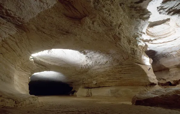 Картинка longhorn, dark, light, deep, landscape, cave, grotto, mysterious