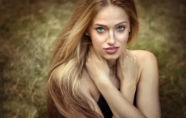 Картинка пирсинг, губки, локоны, George Prapas