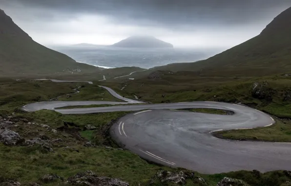 Faroe Islands, Streymoy, Road to Hell, Norðradalur