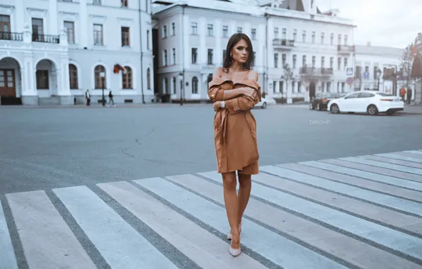 Картинка девушка, город, поза, плащ, пешеходный переход, Belavin, Александр Белавин