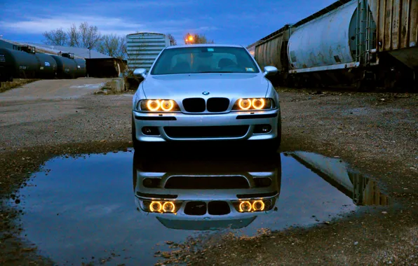 E39, Silver, Puddle, M5, Daytime Running Lights