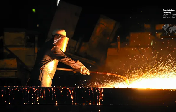 Картинка sparks, worker, fire metal, personal protection, work clothes