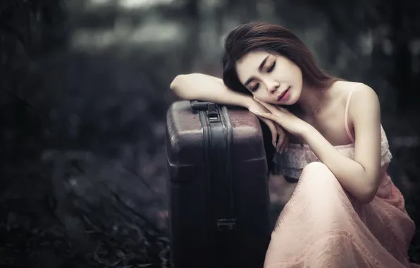Картинка девушка, чемодан, азиатка