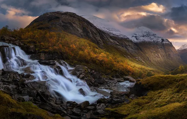 Картинка осень, лес, горы, водопад, Норвегия, каскад, Norway, Согн-ог-Фьюране