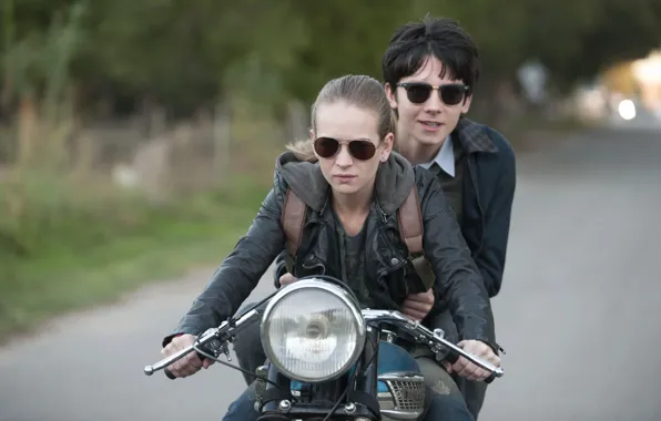 cinema girl movie film motorbike Britt Robertson Asa Butterfield The Space Between Us 3716x2432