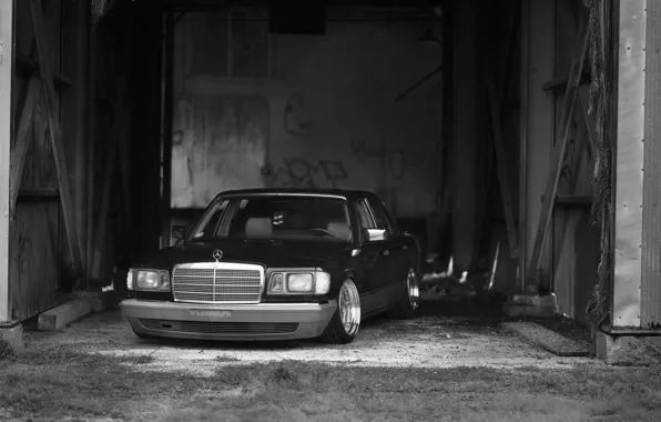 Mercedes, Stance, W126