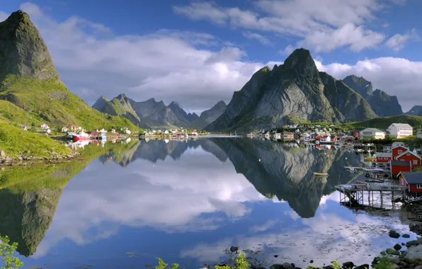 Картинка горы, озеро, дома, Норвегия, городок