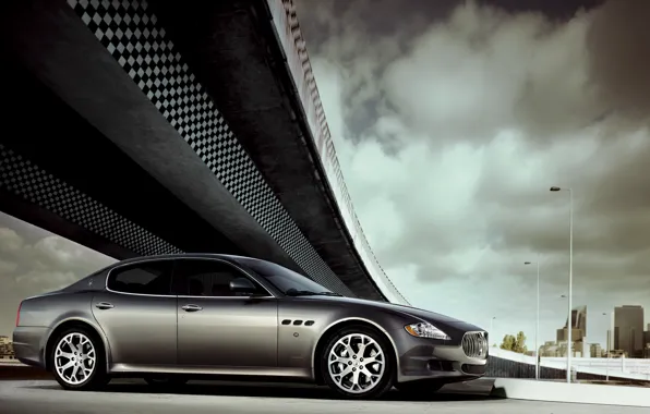 Картинка Maserati, Quattroporte, Облака, Авто, Мост, Машина, Серый, Серебро