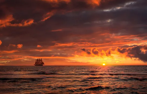 Картинка море, закат, тучи, парусник, вечер, skyline, ship, sailing