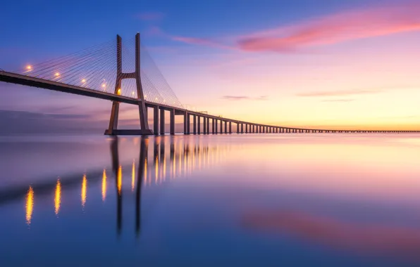 Картинка мост, отражение, река, рассвет, утро, Португалия, Лиссабон, Portugal, Lisbon, Tagus River, Vasco da Gama Bridge, …