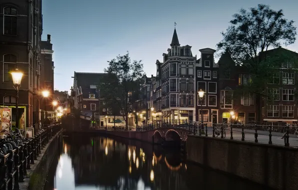 Картинка улица, вечер, Амстердам, фонари, канал, сумерки, Голландия