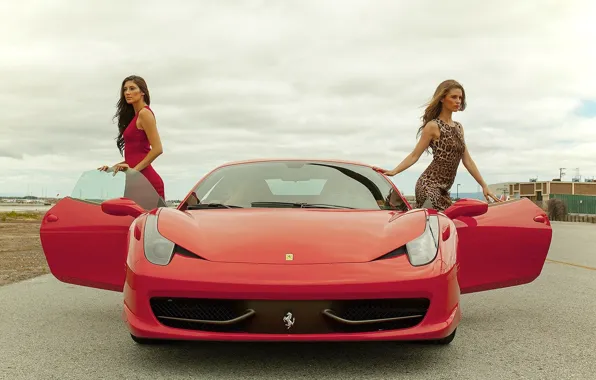 Картинка авто, взгляд, Девушки, Ferrari, красивые девушки, позируют над машиной