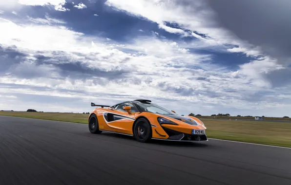 Картинка купе, McLaren, в движении, 2020, V8 twin-turbo, 620R, 620 л.с., 3.8 л.