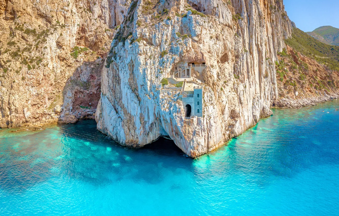 Фото обои Италия, Italy, Sardinia, бирюзовое море, Сардиния, Скалистое здание, Cliff Building, Порто-Флавия