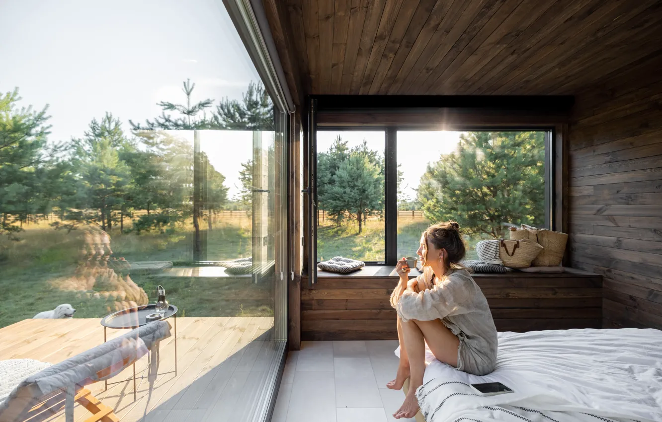 Фото обои Природа, Девушка, Рассвет, Nature, Сосновый лес, Загородный дом, Panoramic windows, Pine forest