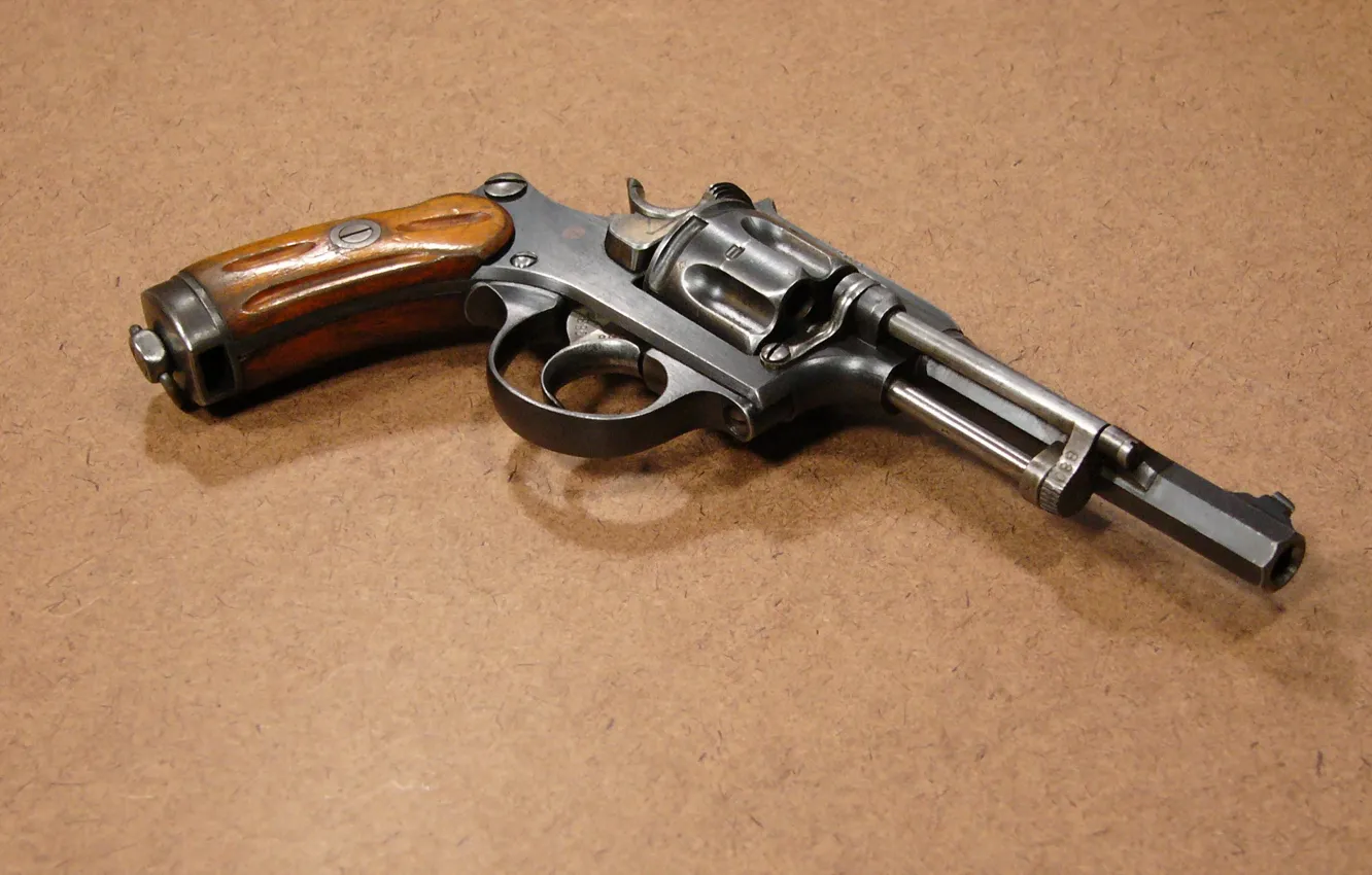 Фото обои оружие, револьвер, Swiss Ordnance M1882