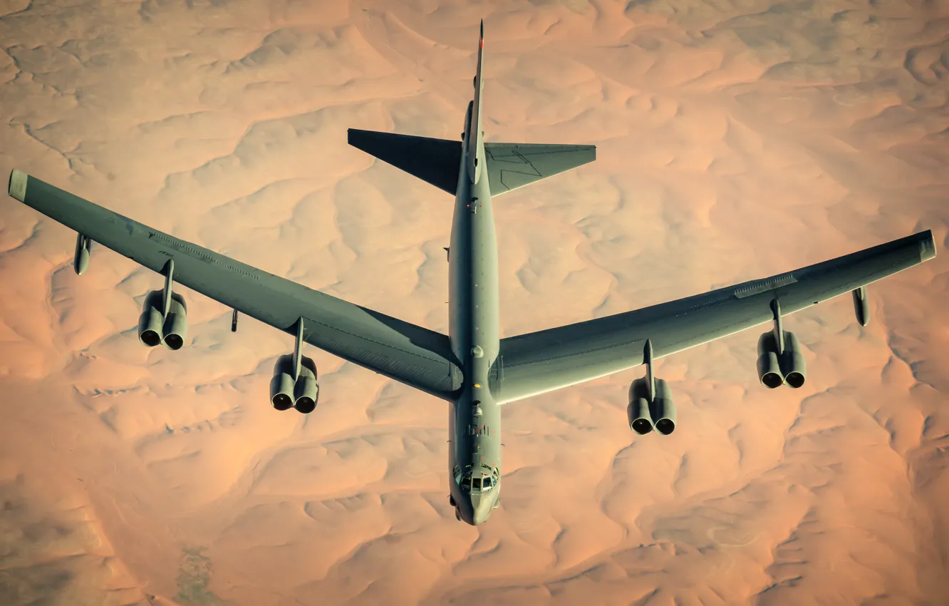 Фото обои Сверху, Boeing, США, B-52, Boeing B-52 Stratofortress, Southwest Asia, Subsonic jet-powered strategic bomber, Юго-Западная Азия