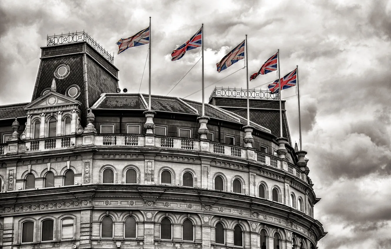 Фото обои здание, флаги, Trafalgar Square London, Grand Buildings