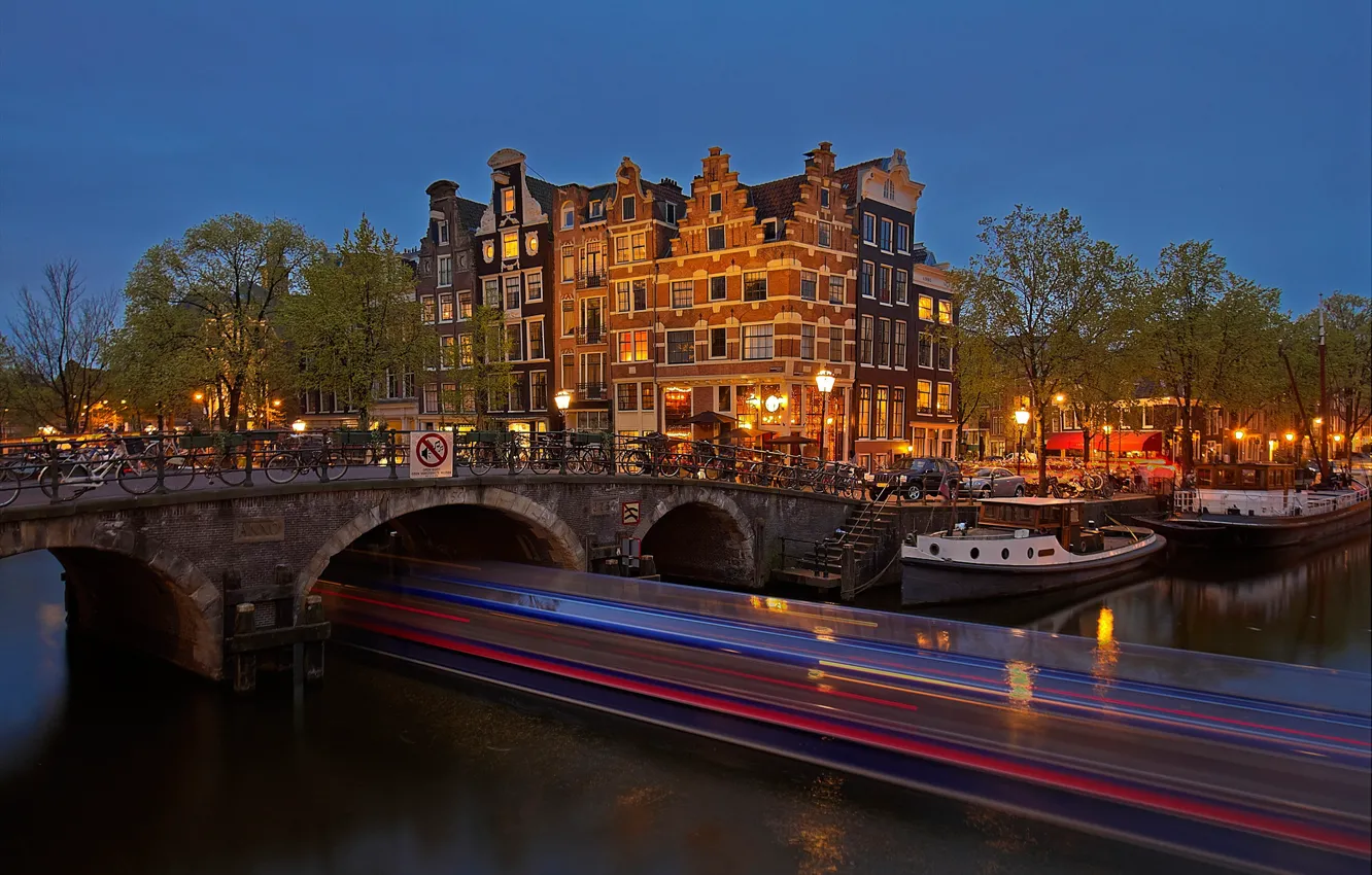 Фото обои ночь, мост, огни, дома, Амстердам, канал, Нидерланды