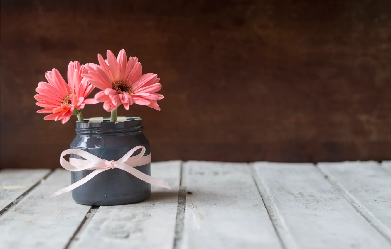 Фото обои лента, банка, хризантемы, wood, pink, flowers, mug