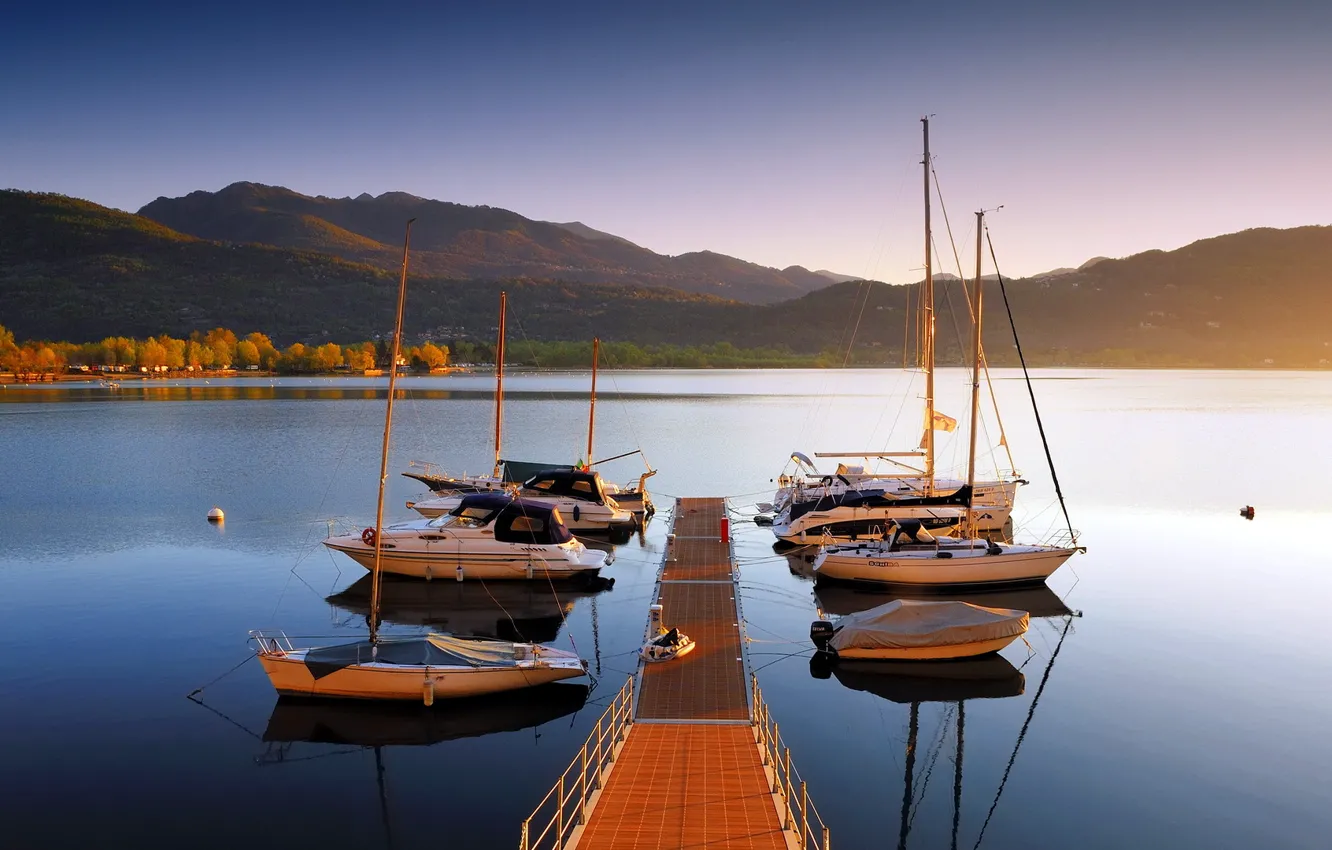 Фото обои пейзаж, мост, озеро, лодки