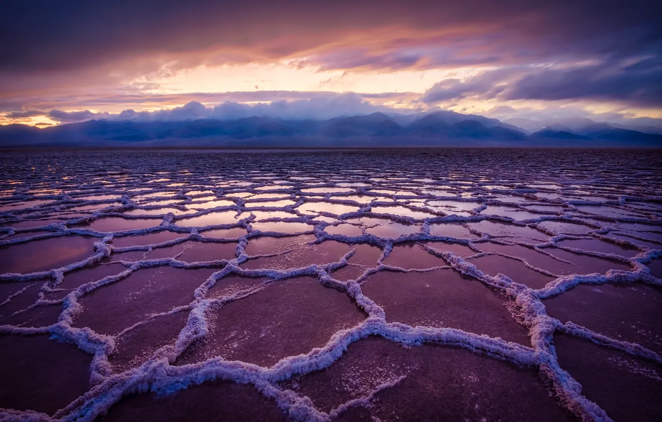 Фото обои Rain, Death Valley, Salt Basin
