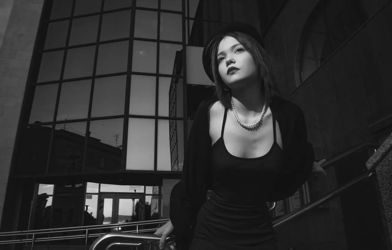 Фото обои девушка, милая, модель, брюнетка, Обои, Портрет, Бусы, Пирсинг