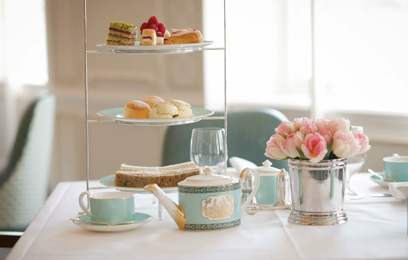 Фото обои чай, еда, тюльпаны, ваза, пирожные, afternoon tea
