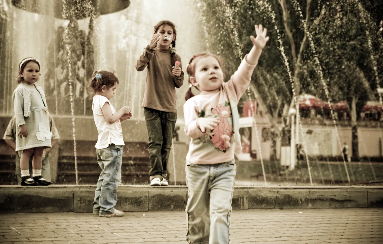 Фото обои дети, фонтан, Парк, веселье