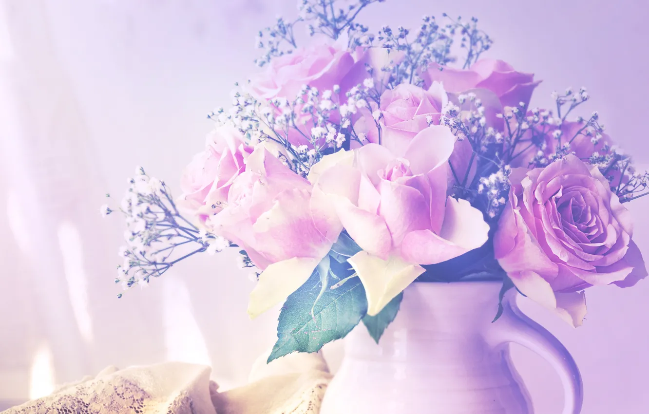 Фото обои фон, сиреневый, розы, букет, кувшин