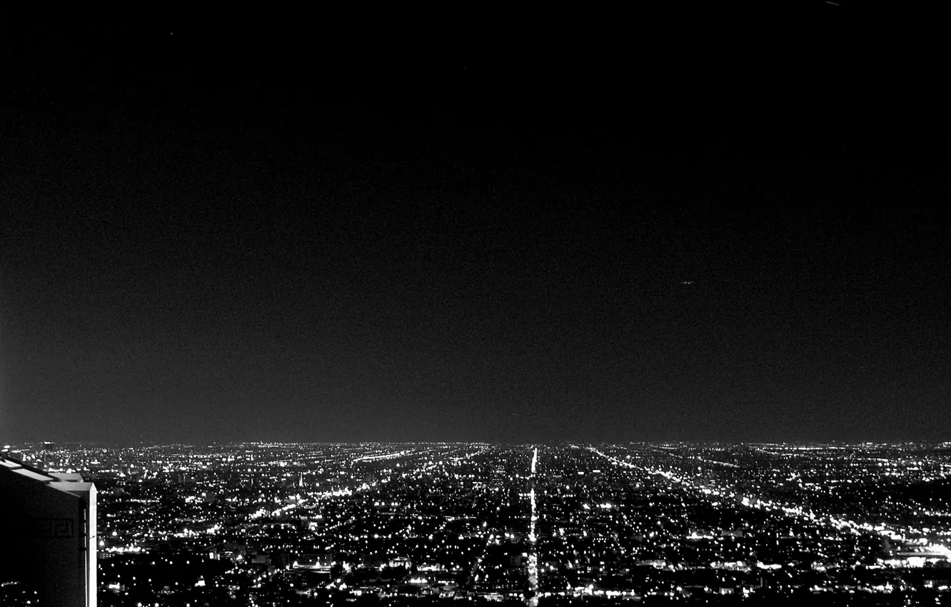 Фото обои небо, пейзаж, ночь, огни, чёрно-белое, горизонт, панорама, улицы