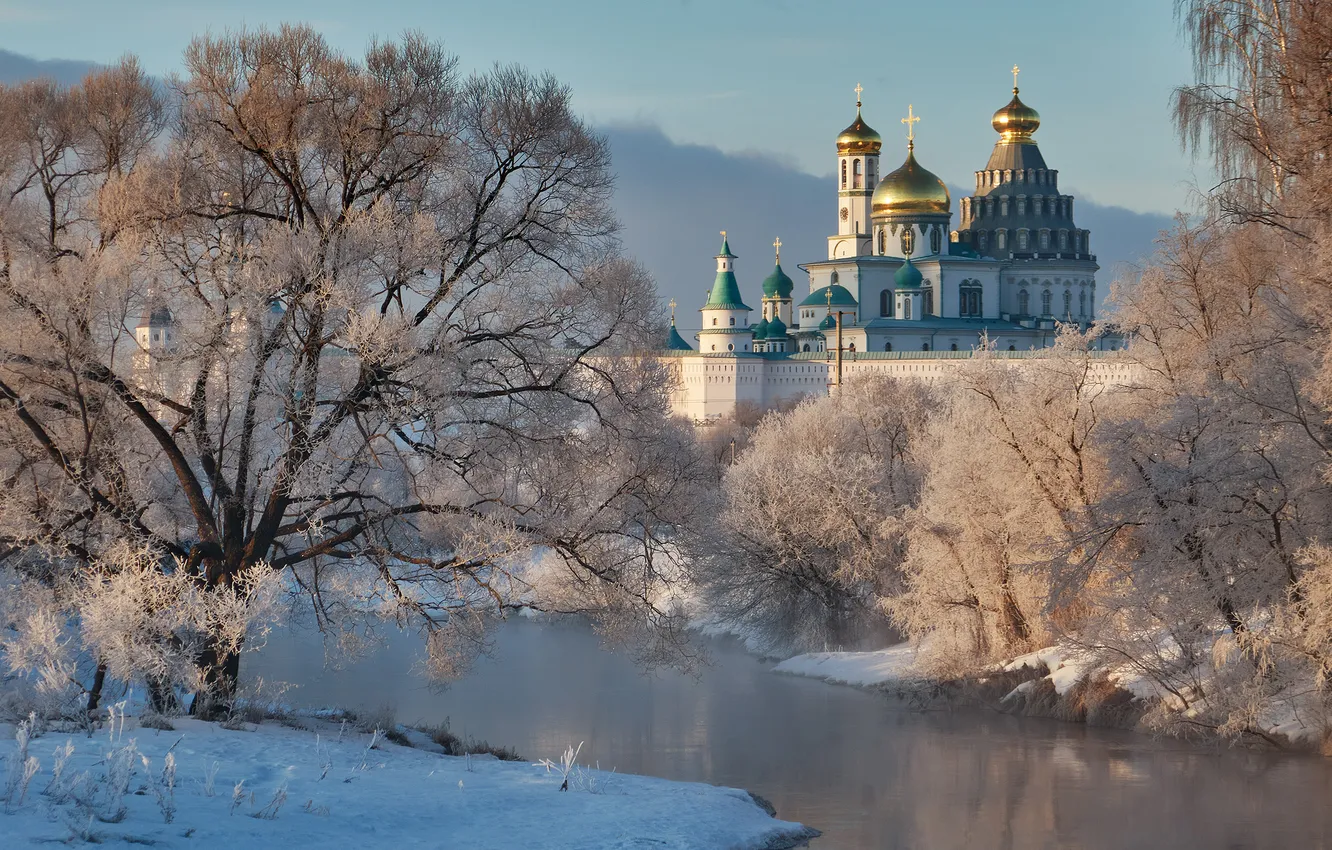 Фото обои снег, деревья, река, храм, Россия, монастырь, изморозь, Московская область