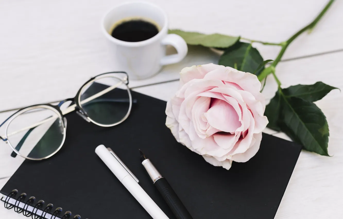 Фото обои роза, кофе, ручка, блокнот