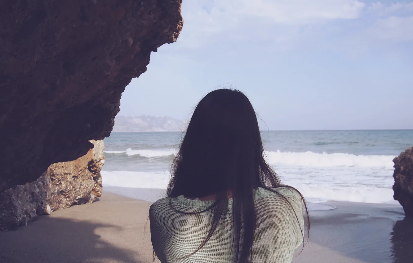 Фото обои Girl, waves, beach, sand, hair, brunette