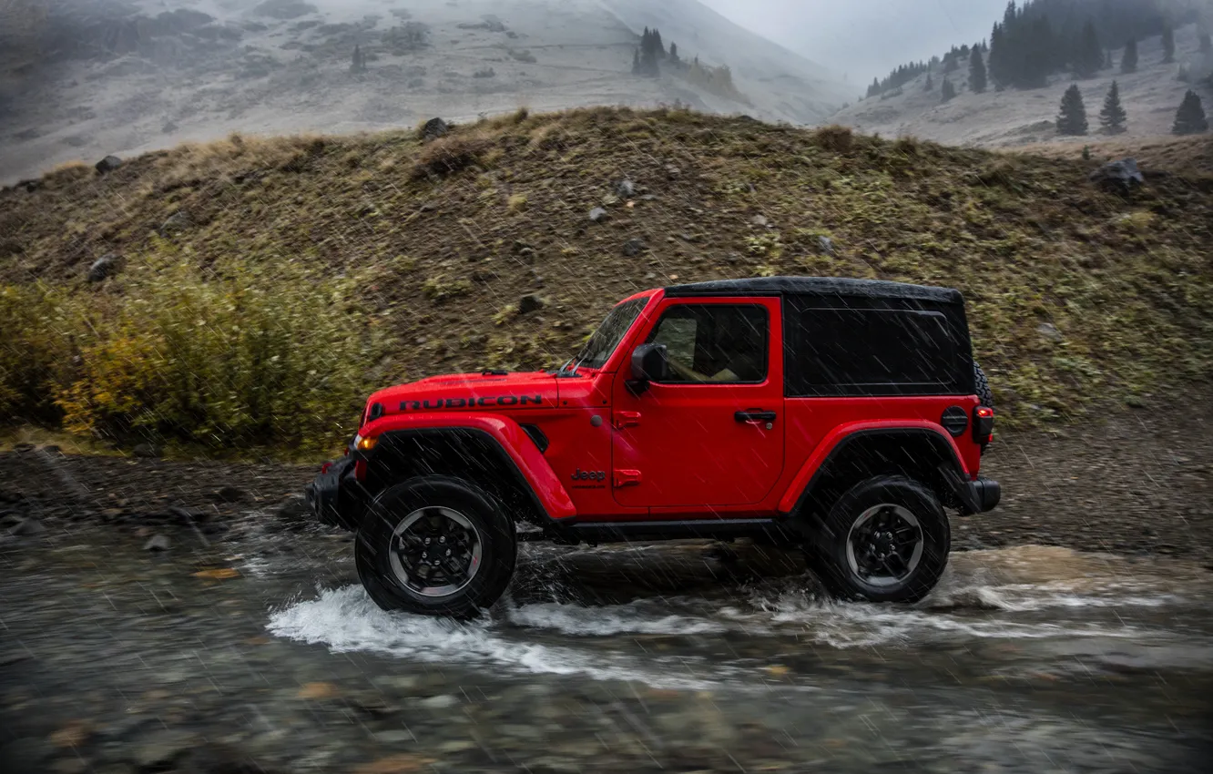 Фото обои вода, красный, движение, дождь, 2018, Jeep, Wrangler Rubicon