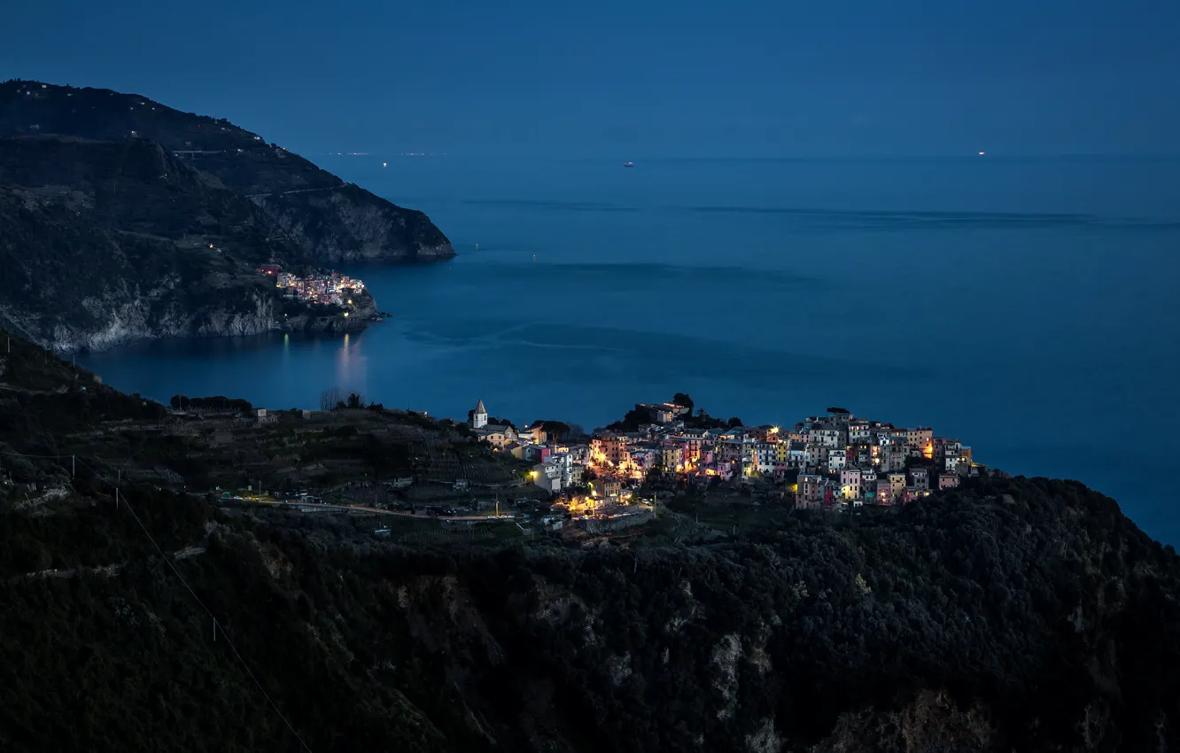 Фото обои свет, холмы, Италия, сумерки, Italy, Cinque Terre, Corniglia