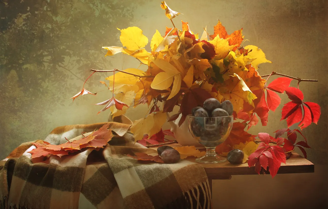 Фото обои осень, листья, желтый, натюрморт, сливы