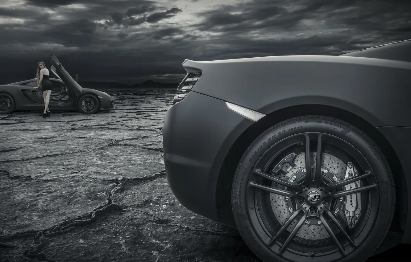 Фото обои девушка, машины, фон, McLaren, MP4-12C
