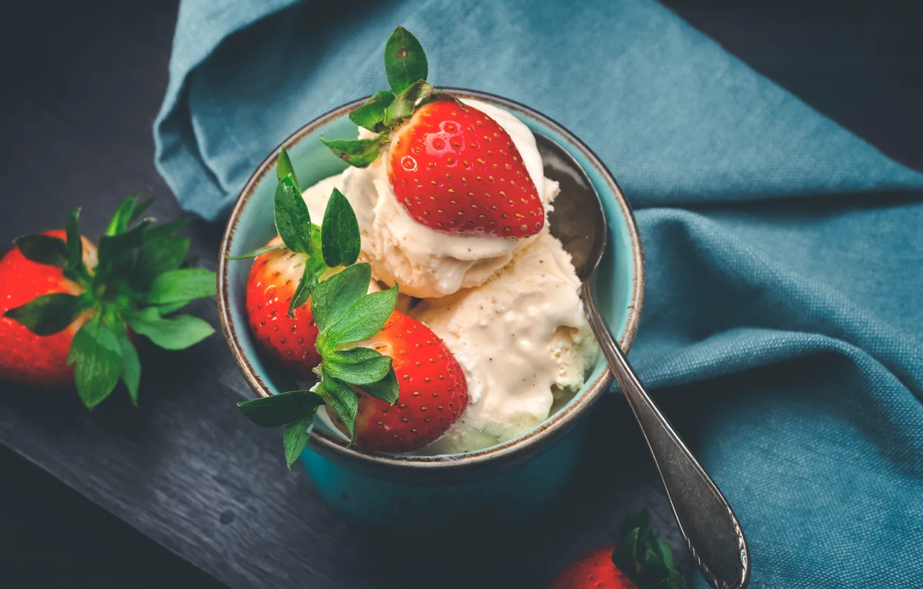 Фото обои ягоды, клубника, мороженное, джинсовая ткань, berries, ice cream, strawberries, denim