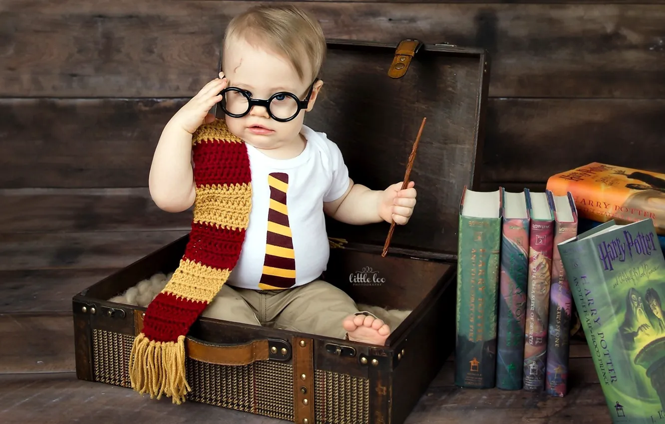 Фото обои книги, мальчик, Гарри Поттер, палочка